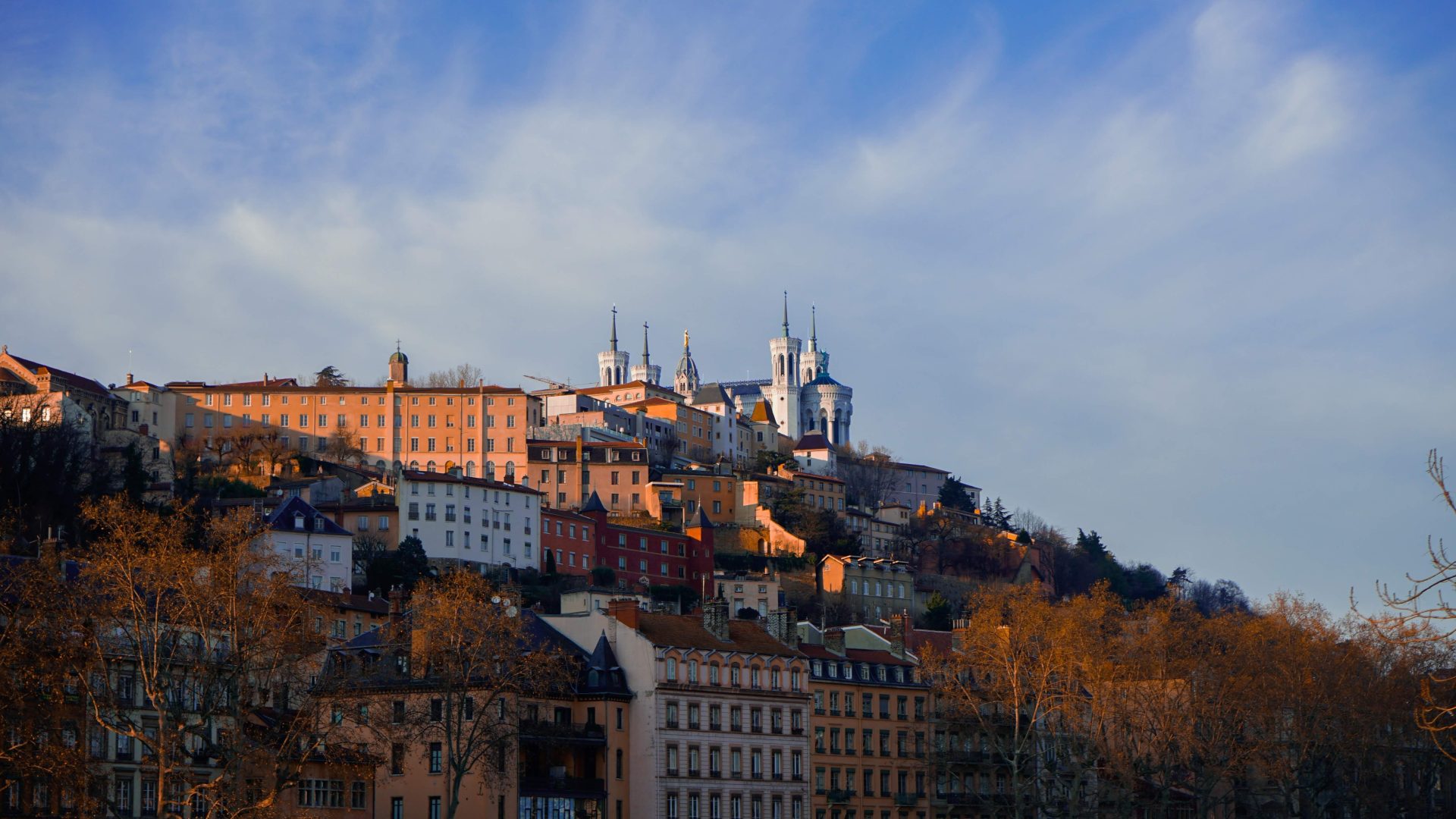 Domiciliation à Lyon : les avantages de cette ville